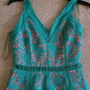NWOT Cute Gianni Bini Green With Coral Liner Summer Cut Out Lace Dress XS
